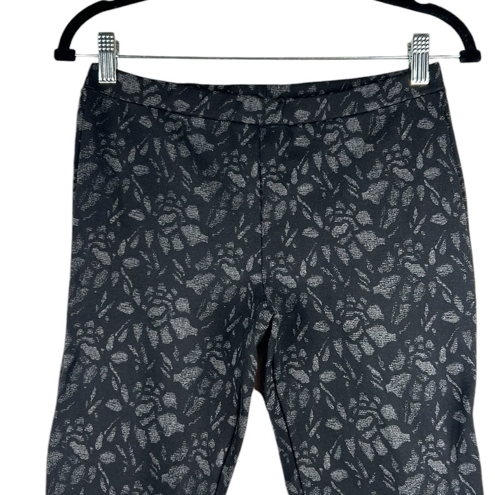 Black Floral Pull On Skinny Pants Size Medium